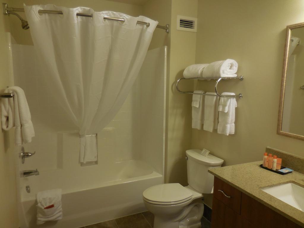 Ledgestone Hotel Vernal Rom bilde