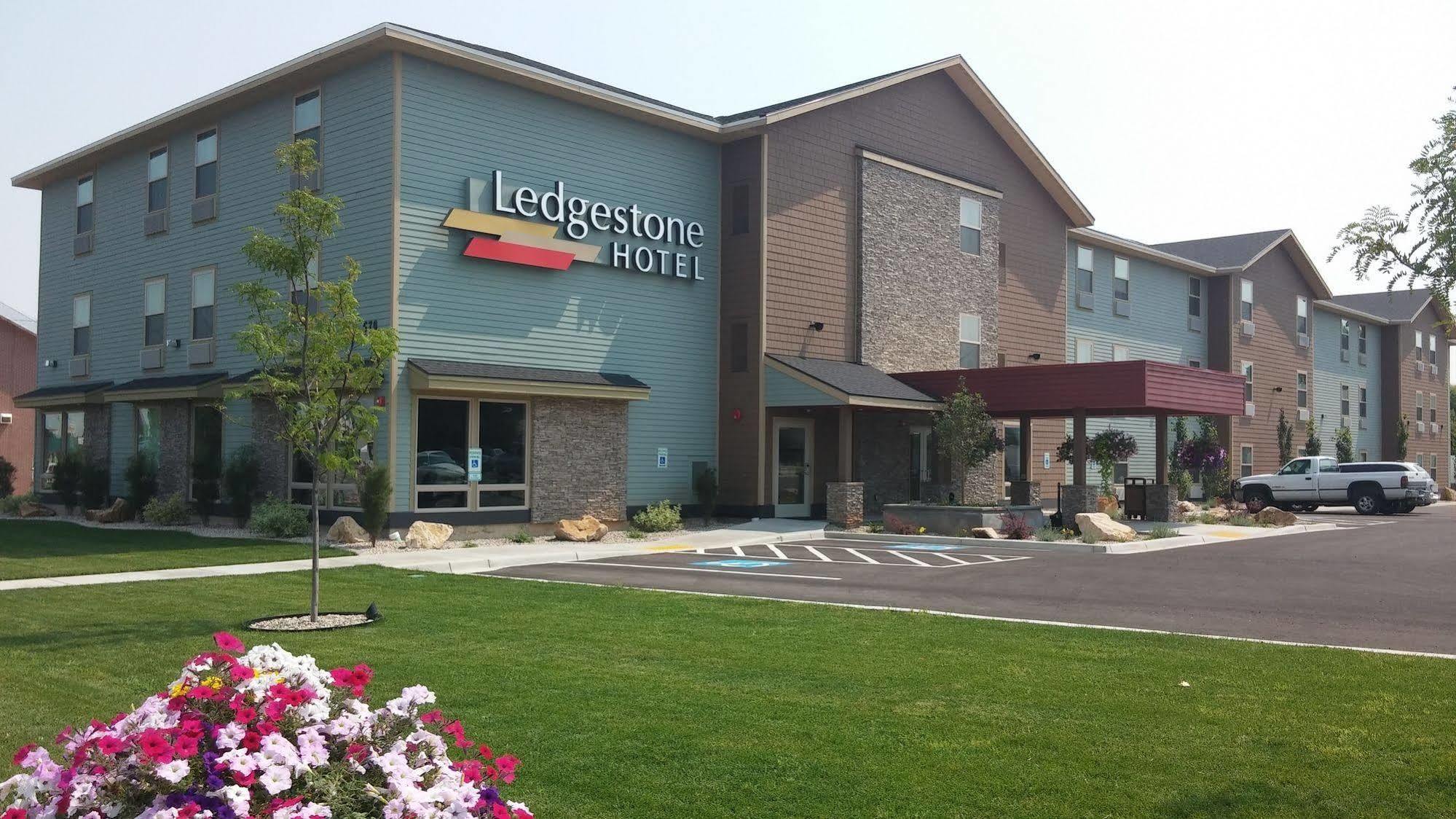 Ledgestone Hotel Vernal Eksteriør bilde